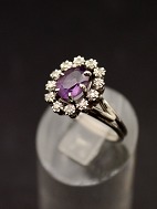 14 carat white gold ring with amethyst