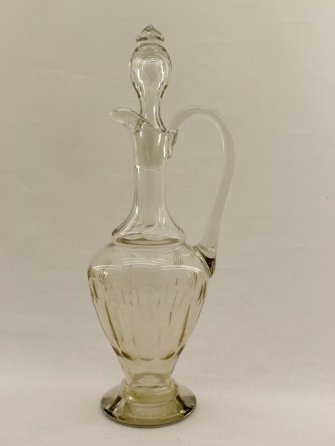 Red wine decanter sold