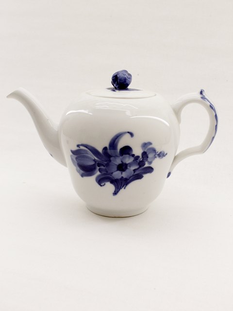 Royal Copenhagen Blue flower teapot 10/8244 sold