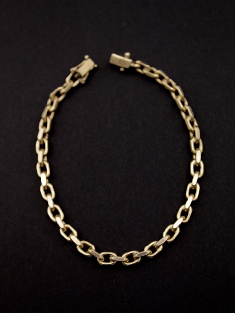 14ct gold bracelet sold