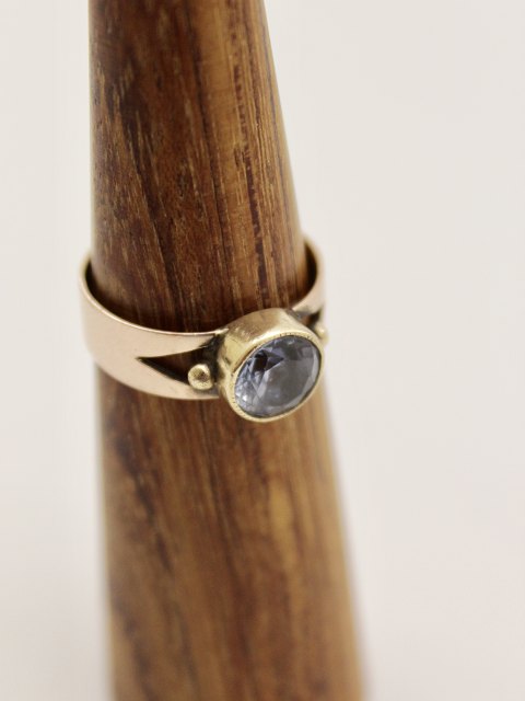 14 karat gold ring size 58 with aquamarine sold