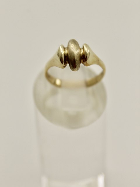 8 carat gold ring sold