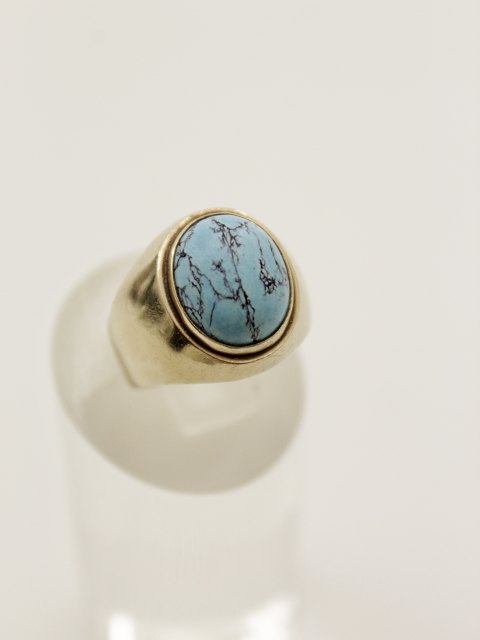 8 carat gold ring  with turquoise sold