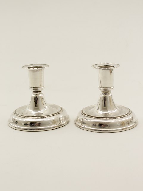 830 silver a pair of candlesticks
