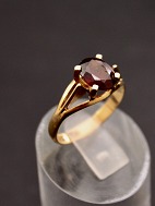 14 karat guldring med spinel