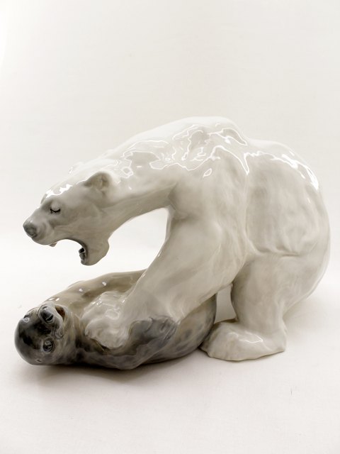 Royal Copenhagen isbjørn med sæl 1108 solgt