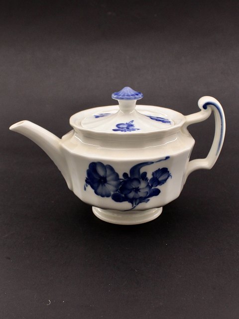 RC Blue Flower teapot 10/8503