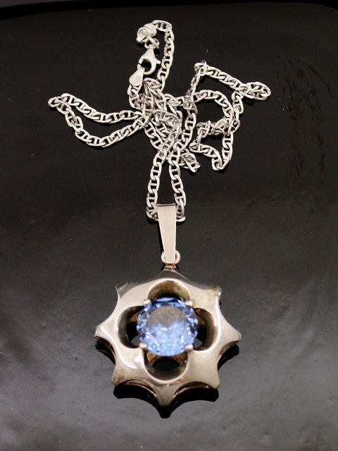 Sterling silver star pendant with aquamarine