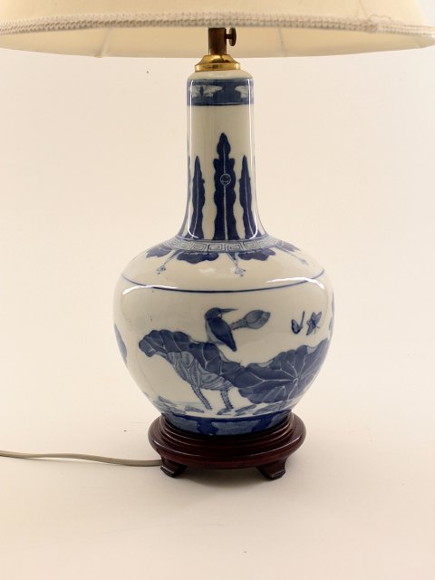 Oriental lamp with shade