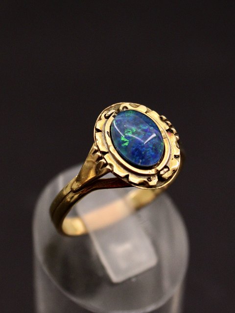 14 karat guld ring  med opal