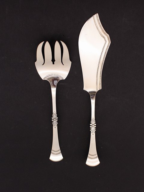 Silver fish serving set