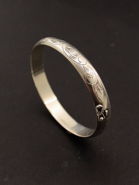 Sterling silver bangle