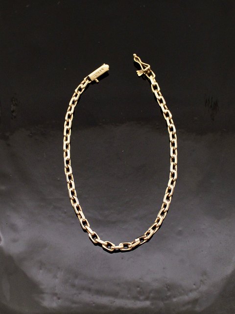 14 carat gold anchor bracelet