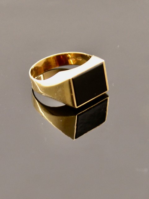 14 karat guldring  med onyx