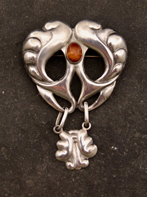 Art Nouveau/ skønvirke broche med rav
